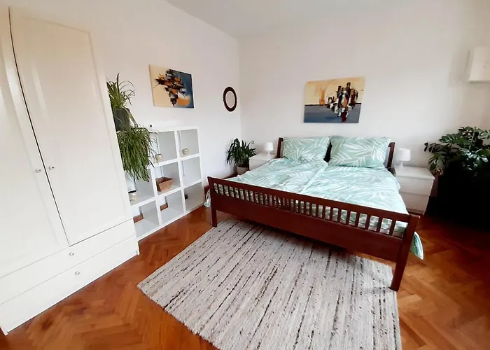 Grosse Altbauwohnung Auf Dem Land Kallham