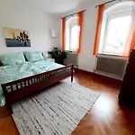 アパート Grosse Altbauwohnung Auf Dem Land