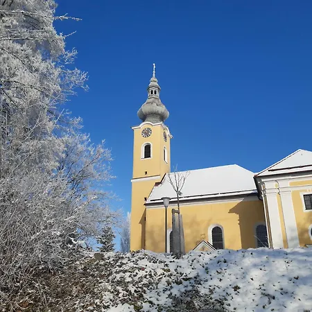 Grosse Altbauwohnung Auf Dem Land Kallham
