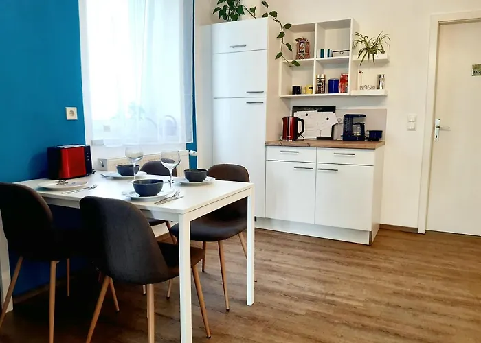 Daire Grosse Altbauwohnung Auf Dem Land *