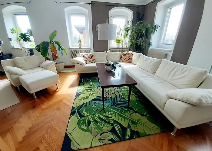 Grosse Altbauwohnung Auf Dem Land * Kallham